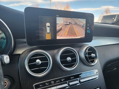 Used 2021 Mercedes-Benz GLC 300 4MATIC image 24