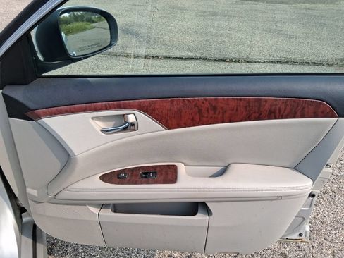Used 2012 Toyota Avalon FWD image 12