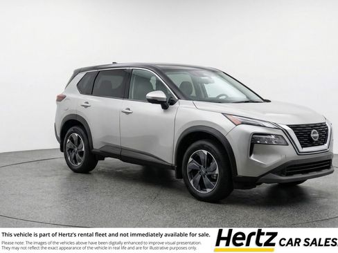 Used 2025 Nissan Rogue SV image 1