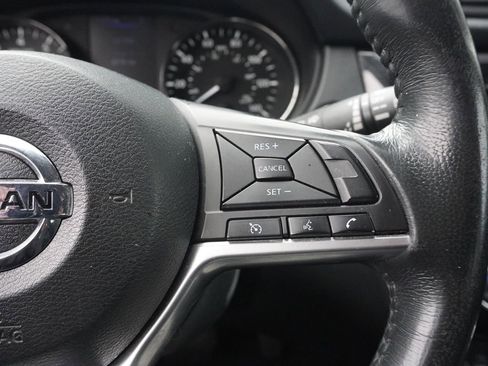 Used 2018 Nissan Rogue SV AWD/4WD image 35