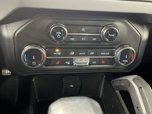 Used 2022 Ford Bronco Big Bend image 21