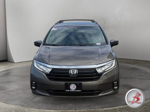 Used 2023 Honda Odyssey Elite image 2