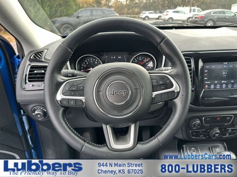 Used 2020 Jeep Compass Latitude image 12