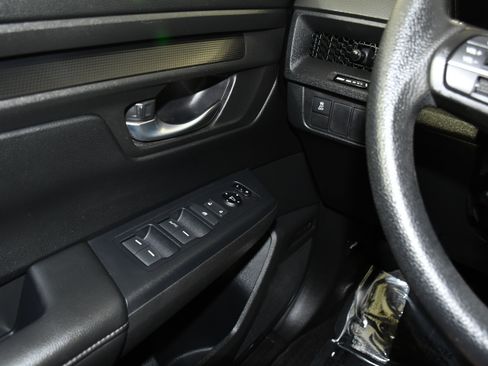 Used 2025 Honda CR-V LX image 31