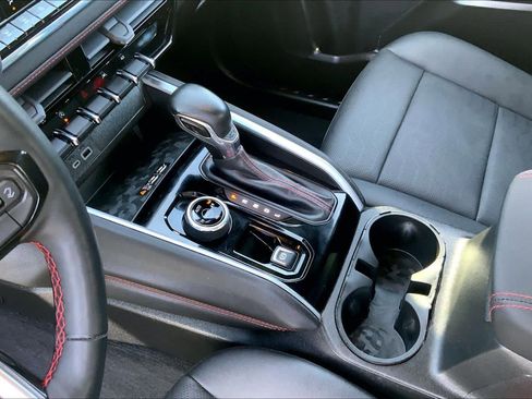 Certified 2024 Chevrolet Colorado Z71 w/ Z71 Convenience Package 2 image 17