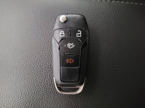 Used 2015 Ford Fusion SE FWD image 32