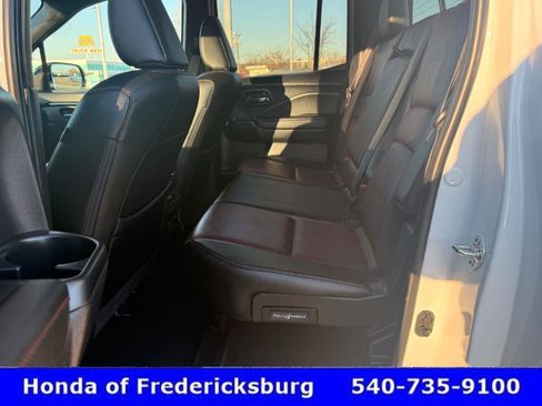 Used 2025 Honda Ridgeline Black Edition image 21