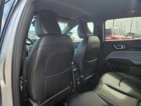 Used 2025 Jeep Compass Limited AWD/4WD image 24