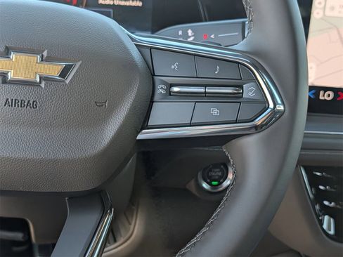 New 2026 Chevrolet Suburban LS image 12