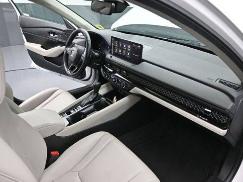 Used 2024 Honda Accord EX-L image 23