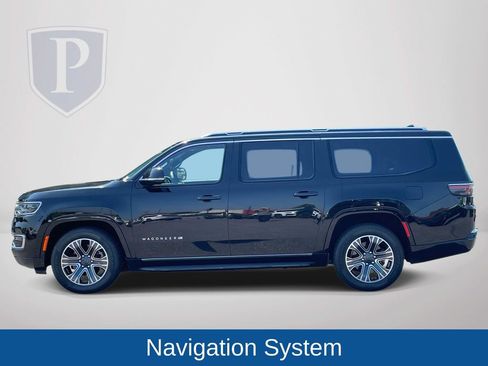 Certified 2024 Jeep Wagoneer L Series II AWD/4WD image 6