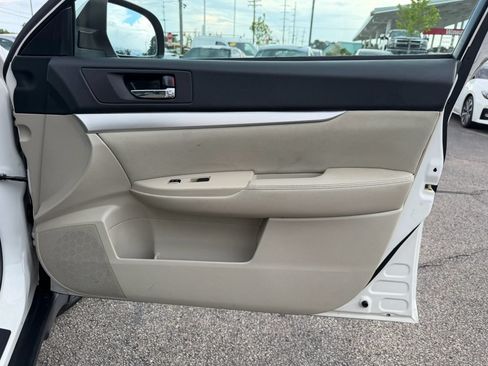 Used 2011 Subaru Outback 2.5i Premium w/ All-Weather Pkg AWD/4WD image 26