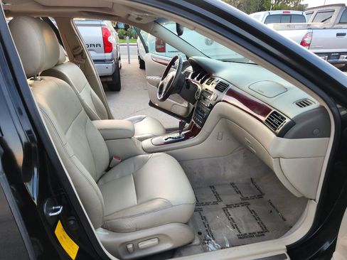 Used 2002 Lexus ES 330 FWD image 14