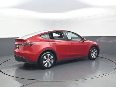 Used 2023 Tesla Model Y Long Range AWD/4WD image 8
