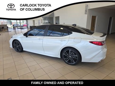 Used 2025 Toyota Camry XSE FWD image 9