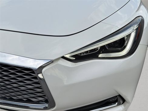 Used 2018 INFINITI Q60 3.0t Luxe w/ Sensory Package 3.0T Luxe AWD/4WD image 31
