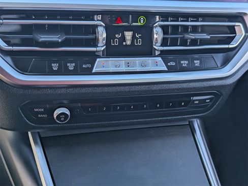 Used 2021 BMW 430i Coupe w/ Convenience Package image 22