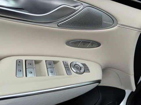 New 2026 Genesis GV70 2.5T Advanced AWD/4WD image 11