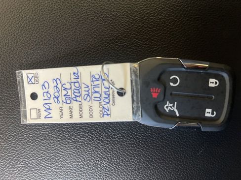 Certified 2023 GMC Acadia SLE w/ Driver Convenience Package image 21