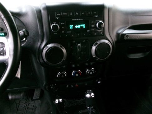 Used 2017 Jeep Wrangler Unlimited Sport AWD/4WD image 34