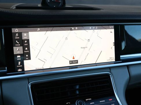 Used 2017 Porsche Panamera Turbo w/ Carbon Fiber Interior Package image 38