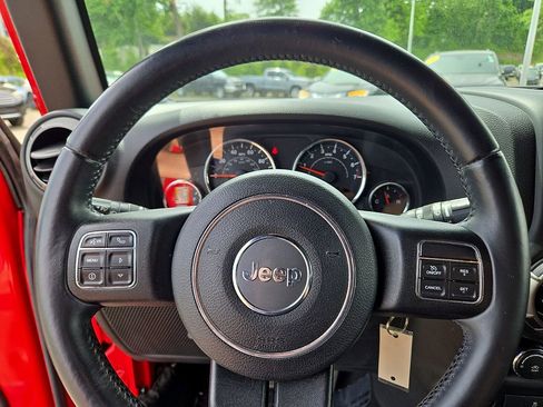 Used 2015 Jeep Wrangler Unlimited Sport w/ Quick Order Package 24S AWD/4WD image 21