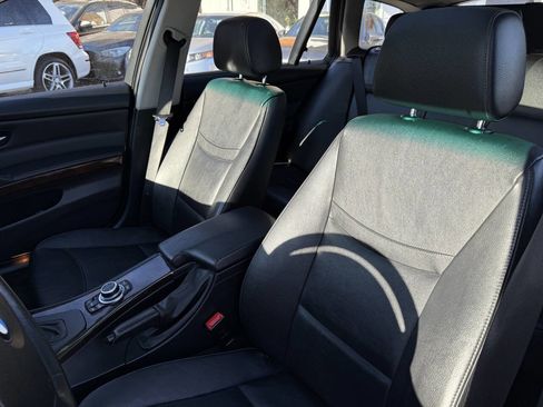 Used 2011 BMW 328i xDrive Wagon image 23