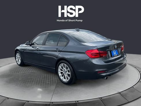 Used 2017 BMW 320i xDrive Sedan AWD/4WD image 3
