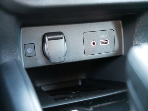 Certified 2024 Nissan Versa SV image 32