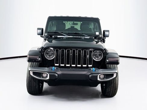 Used 2022 Jeep Wrangler Sahara image 2