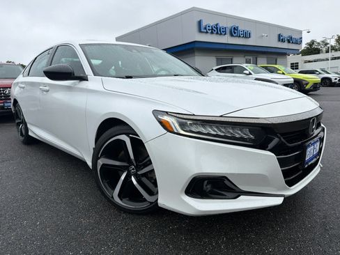 Used 2022 Honda Accord Sport image 2