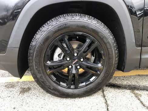 Used 2022 GMC Terrain AT4 AWD/4WD image 15