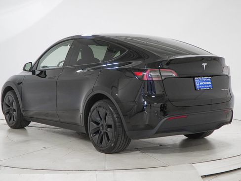 Used 2024 Tesla Model Y Long Range AWD/4WD image 6