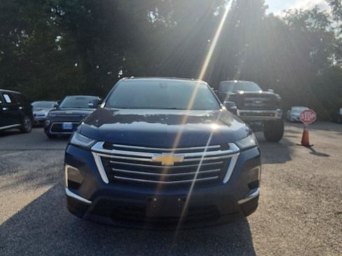 Used 2023 Chevrolet Traverse LT AWD/4WD image 8