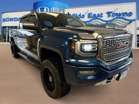 Used 2017 GMC Sierra 1500 Denali image 2