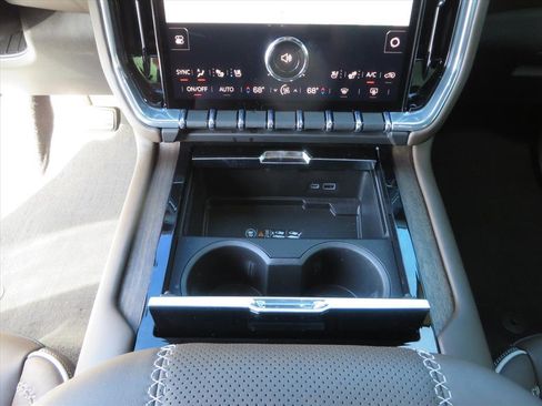 Used 2025 GMC Yukon Denali Ultimate image 22