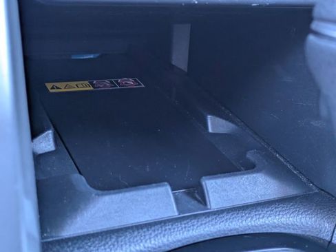 Used 2024 Toyota Corolla Cross XLE image 25