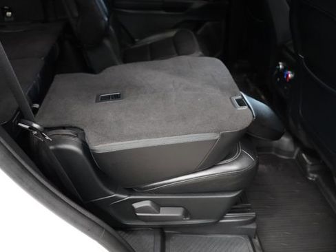 Used 2020 Ford Explorer XLT w/ Equipment Group 202A AWD/4WD image 53