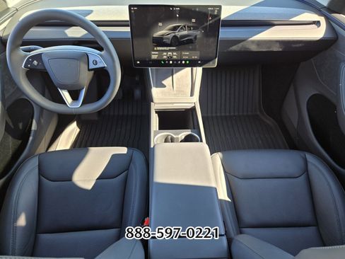 Used 2026 Tesla Model Y Long Range image 12