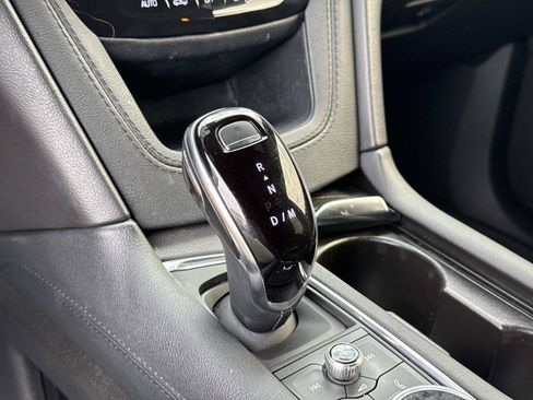 Used 2025 Cadillac XT6 Luxury FWD image 23