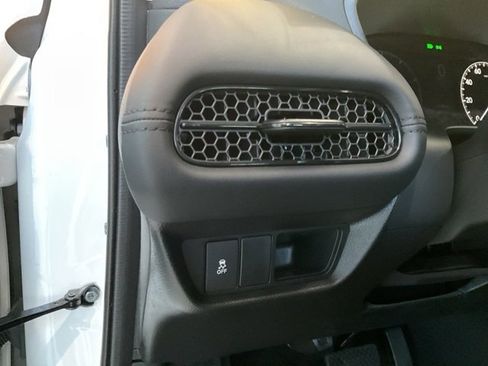 New 2026 Honda HR-V LX image 7