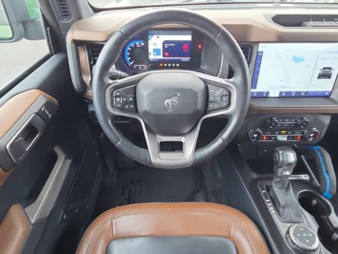 Used 2023 Ford Bronco Outer Banks image 8