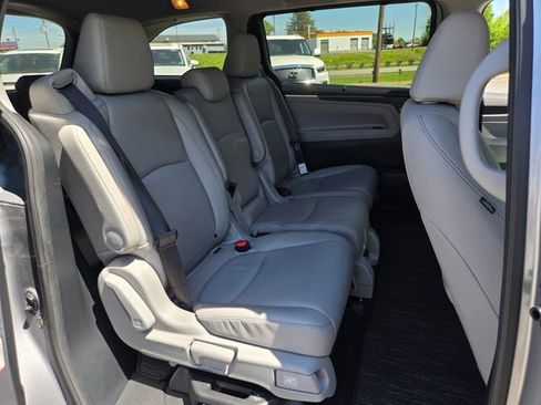 Used 2024 Honda Odyssey EX-L image 19