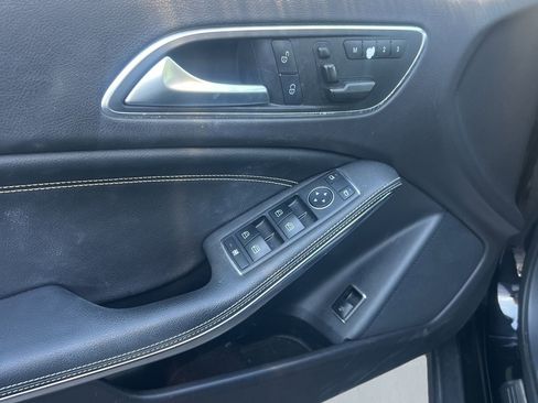 Used 2016 Mercedes-Benz GLA 250 image 16