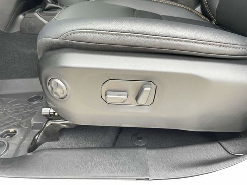 New 2025 Jeep Gladiator Sport w/ Premium Package image 27