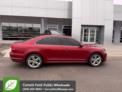 Used 2015 Volkswagen Passat TDI SE image 7