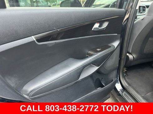 Used 2019 Kia Sorento FWD image 10