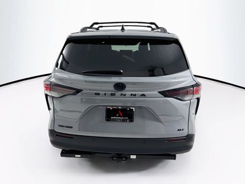 Used 2025 Toyota Sienna XLE Woodland Edition AWD/4WD image 7