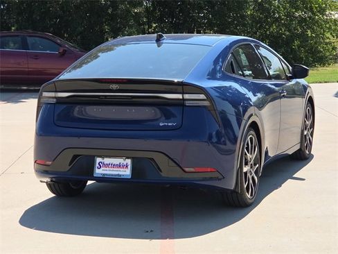 New 2026 Toyota Prius Plug-In Hybrid image 8