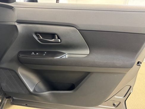 Used 2025 Nissan Kicks S AWD/4WD image 27